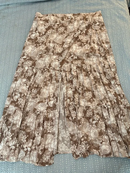 ARULA Rynn Beige Floral Tiered Maxi Skirt with Front Slit sz 22/24